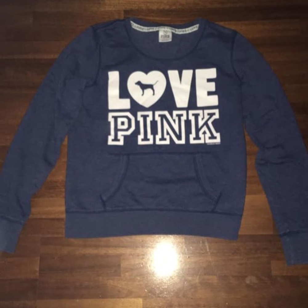 VS Pink sweat shirt with pockets in front